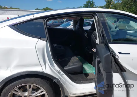 2023 Tesla Model Y Awd/Long Range Dual Motor All-Wheel Drive из США, поврежденный, VIN 7SAYGDEE8PA126452